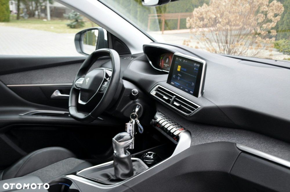 Peugeot 3008 - 18