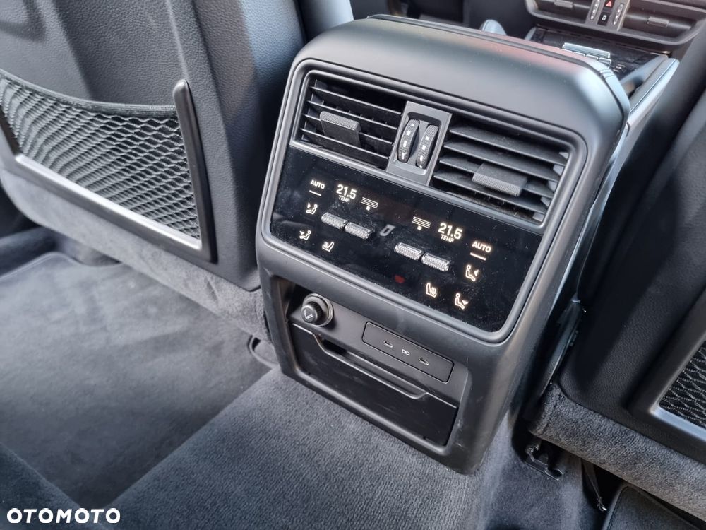 Porsche Cayenne E-Hybrid Tiptronic S Platinum Edition - 26