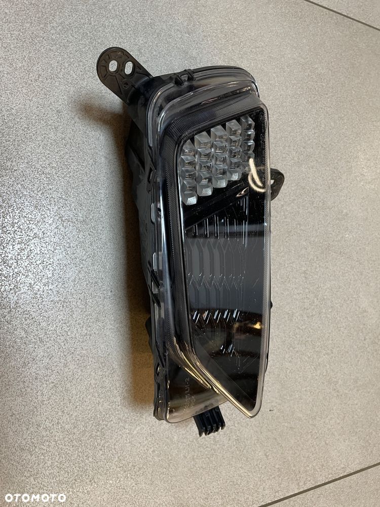 Światło przeciwmgielne halogenl przedni lewy VW  Polo VI 2G0941661B