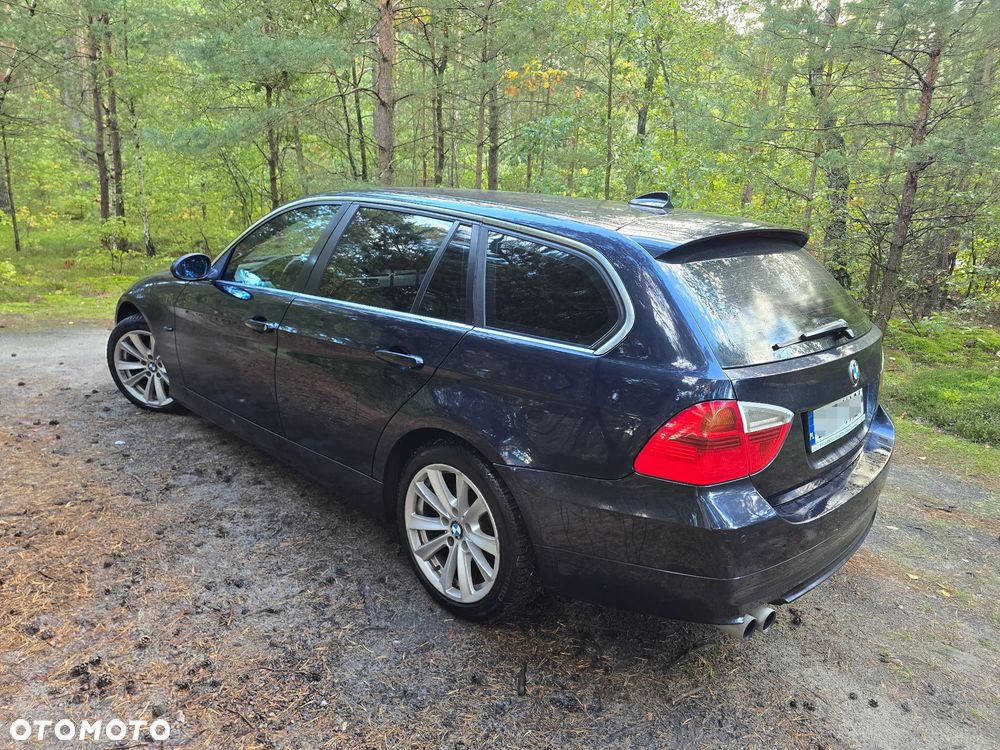 BMW Seria 3 325i xDrive - 18