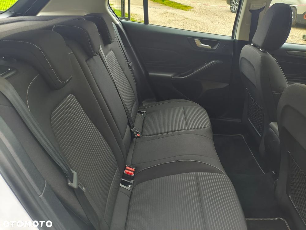 Ford Focus 1.5 EcoBlue Start-Stopp-System TITANIUM X - 20