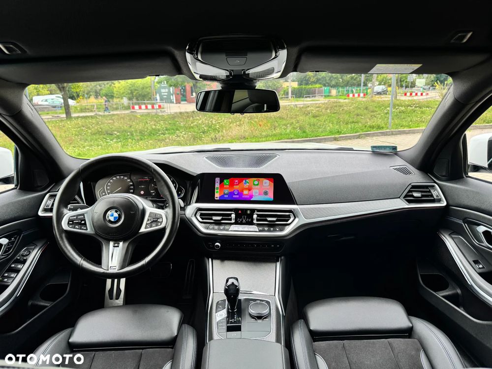 BMW Seria 3 318i M Sport - 21