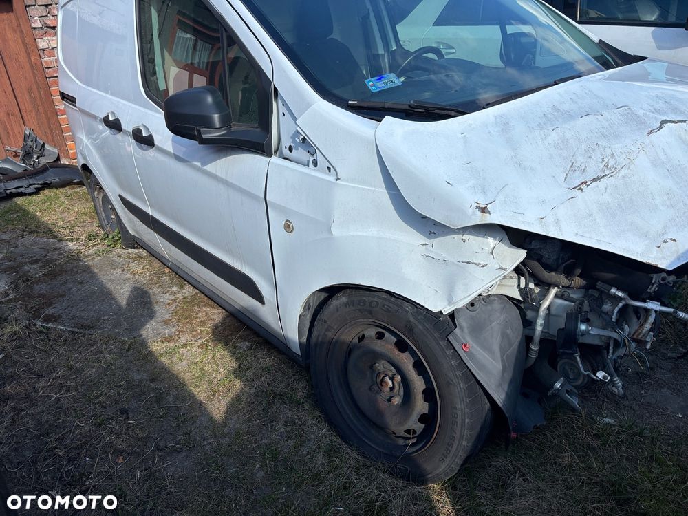 Ford transit courier - 3