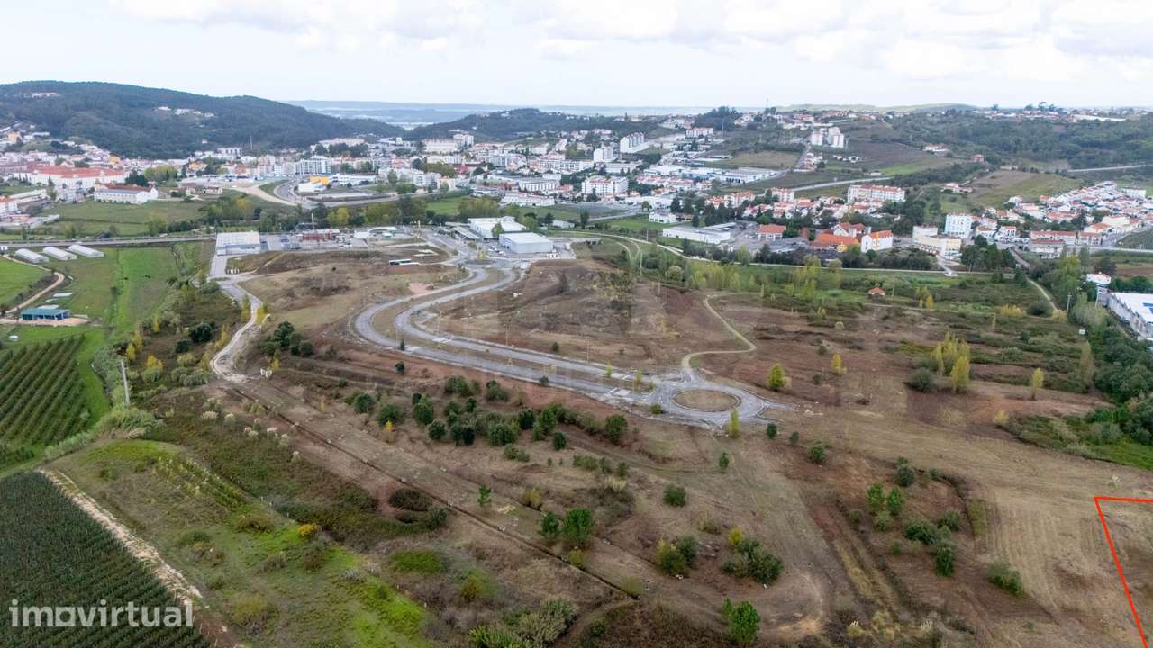 Nova Alcobaça- Lote de terreno para construção de prédio - Grande imagem: 2/4
