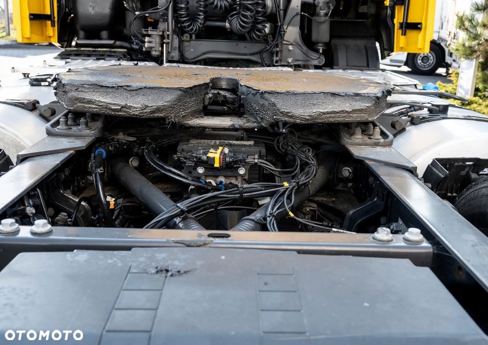 Volvo FH 460 FT I-SAVE - 11