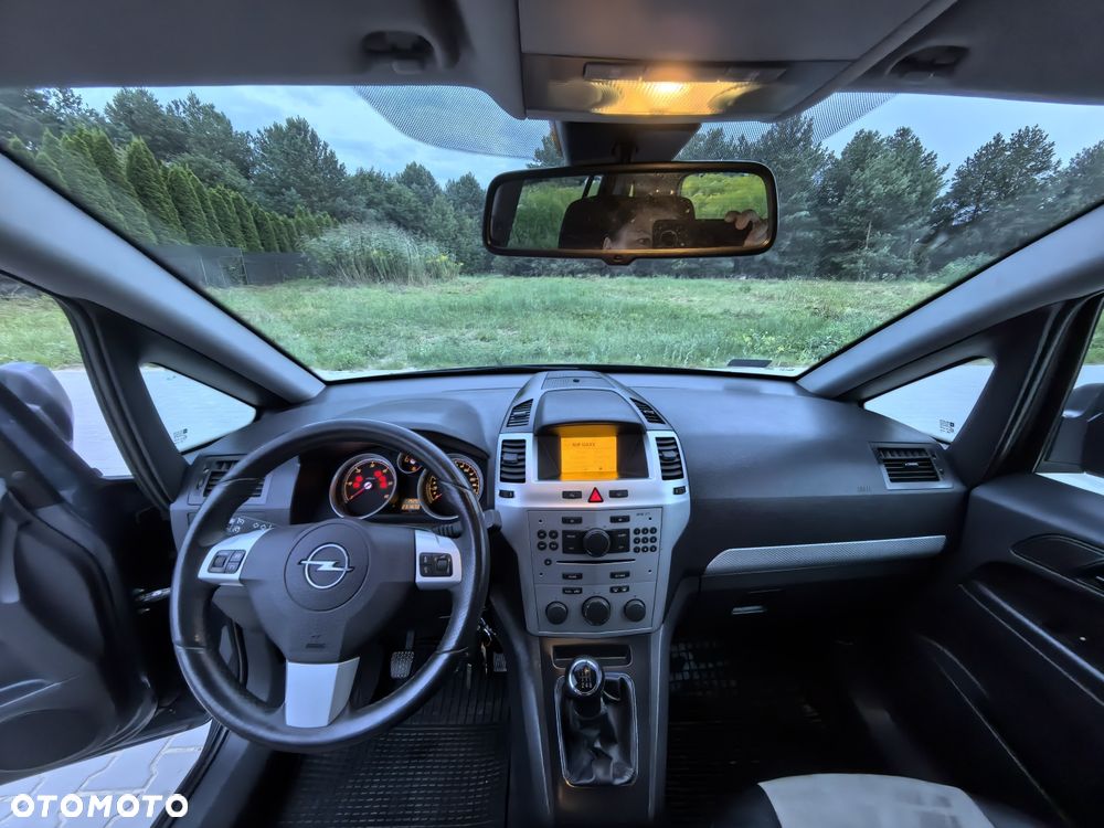 Opel Zafira - 8