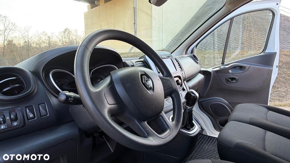 Renault Trafic - 22