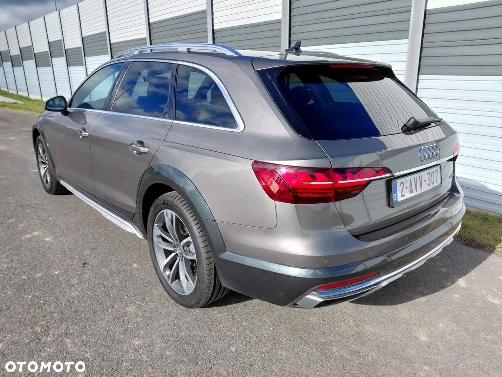 Audi A4 Allroad quattro 45 TFSI S tronic - 4
