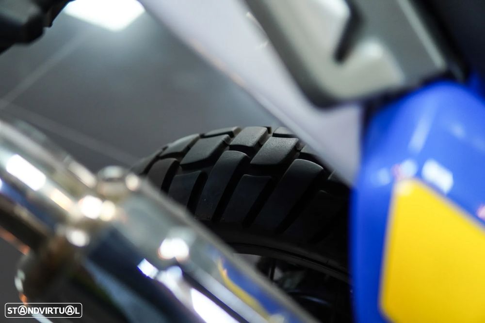 Yamaha XT750Z Super Tenere - 28