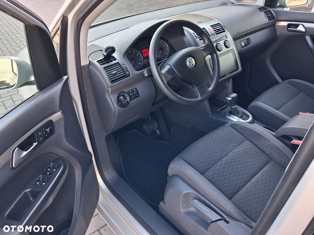 Volkswagen Touran 1.4 TSI DSG Highline - 10