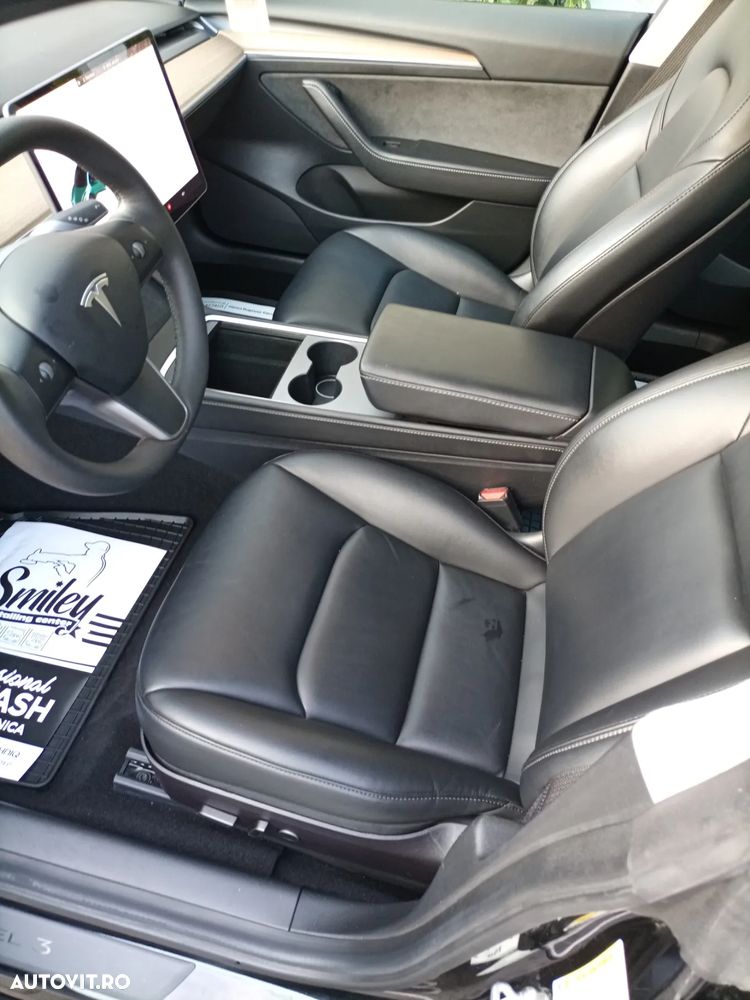 Tesla Model 3 - 12