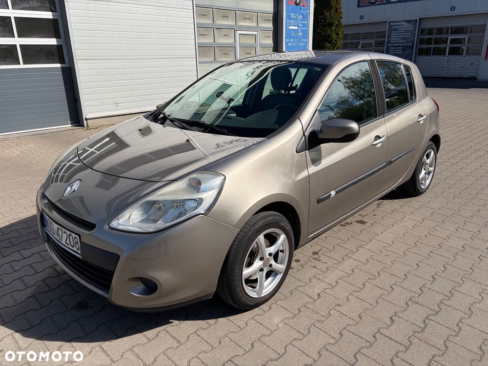 Renault Clio 1.2 16V Alize - 1