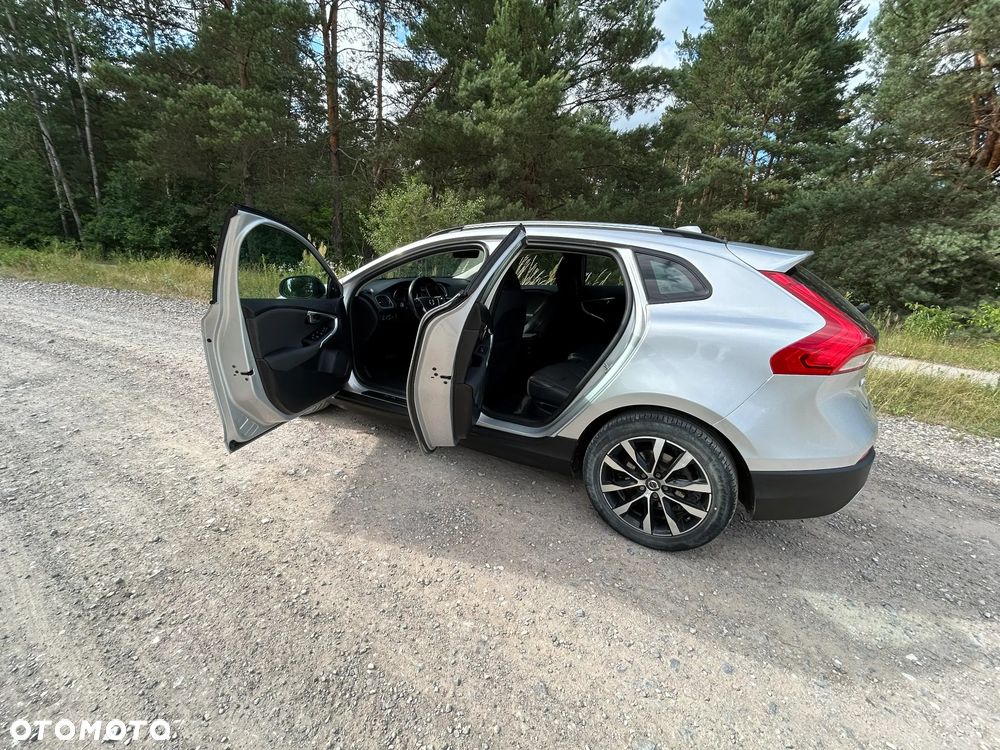 Volvo V40 T3 Drive-E R-Design Momentum - 10