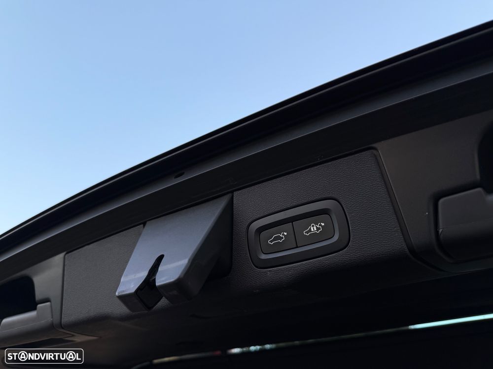 Volvo XC 60 2.0 D4 R-Design Geartronic - 53