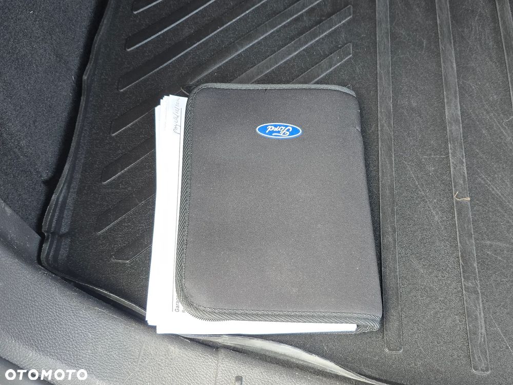 Ford Focus 2.0 TDCi Titanium ASS - 19