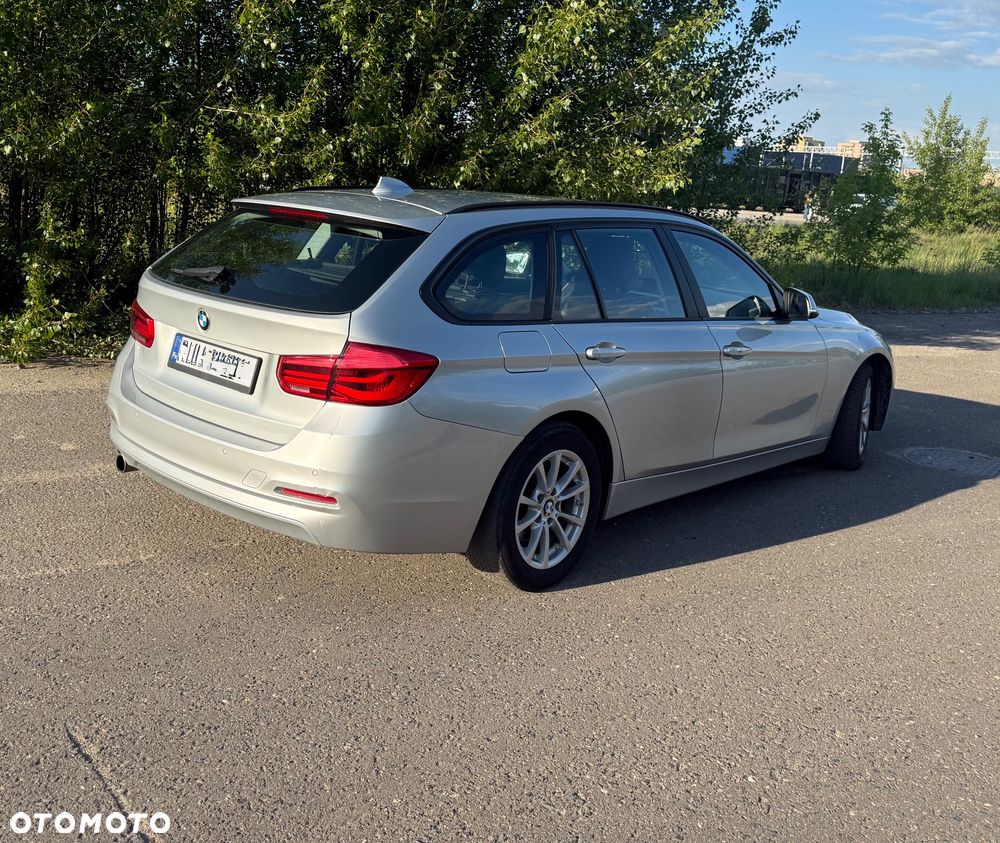 BMW Seria 3 318d - 3
