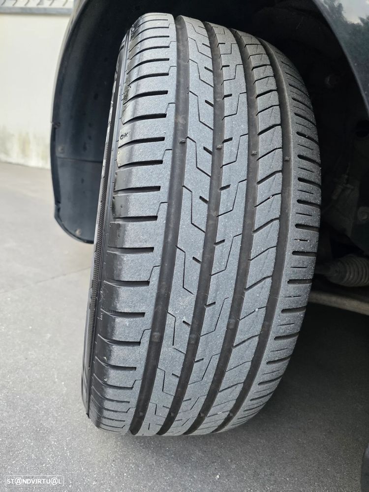 VW Passat Variant 2.0 TDI Confortline - 26