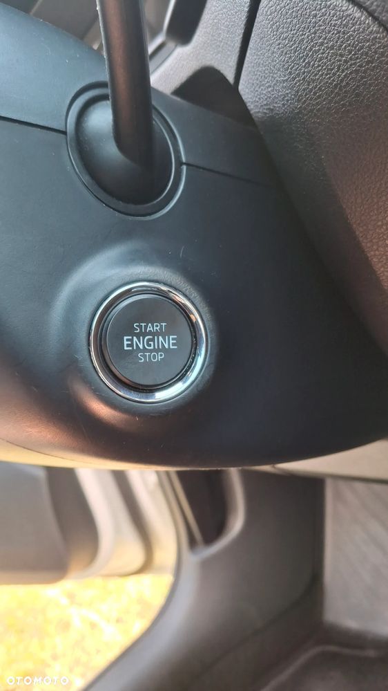 Skoda Octavia 2.0 TDI DSG RS - 38