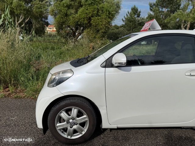 Toyota iQ 1.0 + - 3