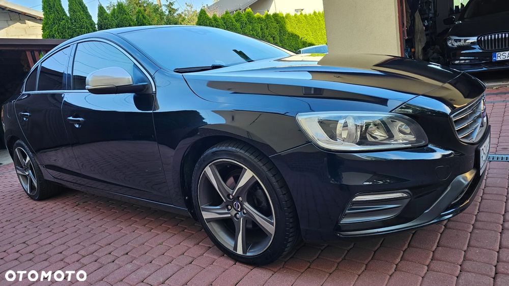 Volvo S60 T3 R-Design Summum - 4