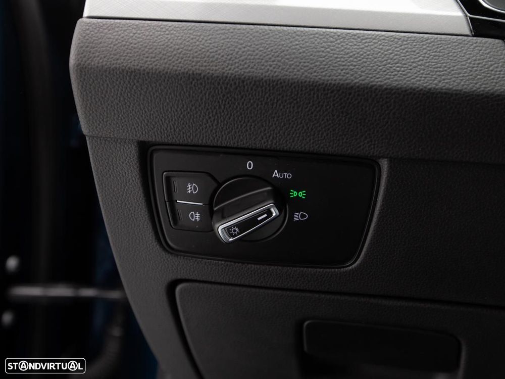 VW Passat Variant 2.0 TDi Business - 14