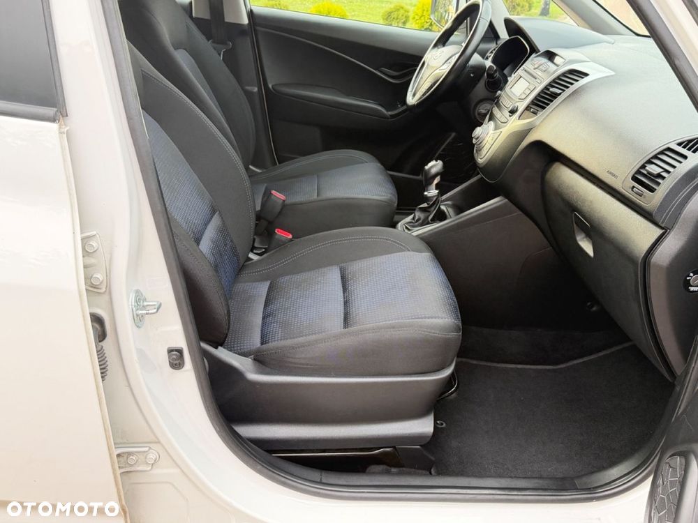 Hyundai ix20 - 7