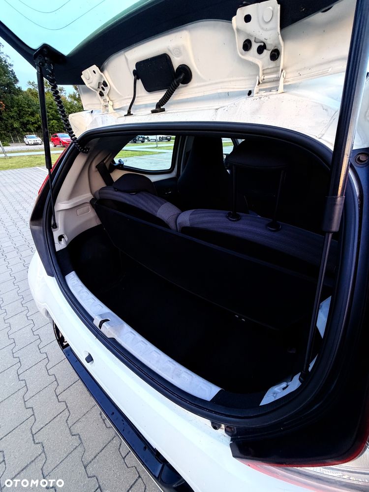 Toyota Aygo x-play - 19