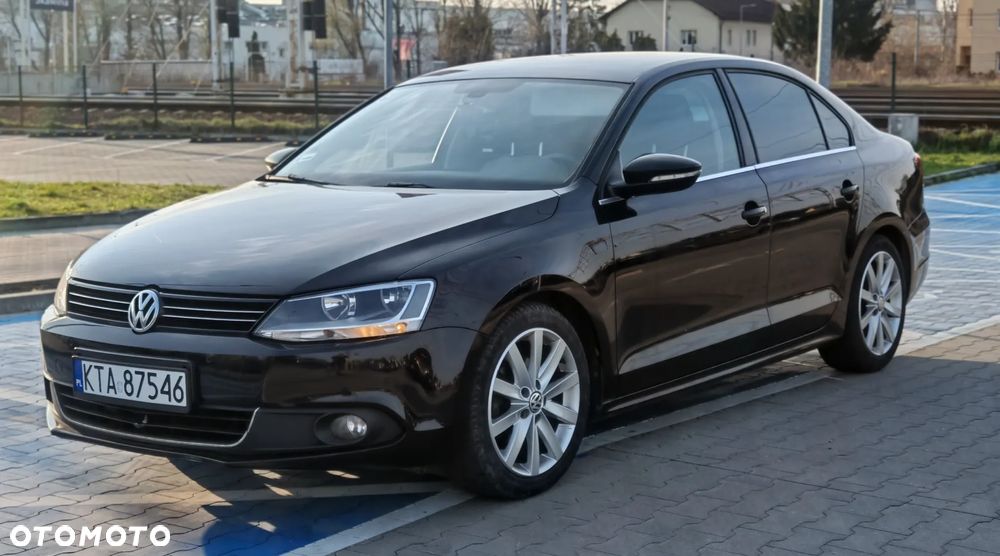Volkswagen Jetta 1.6 TDI Highline - 1
