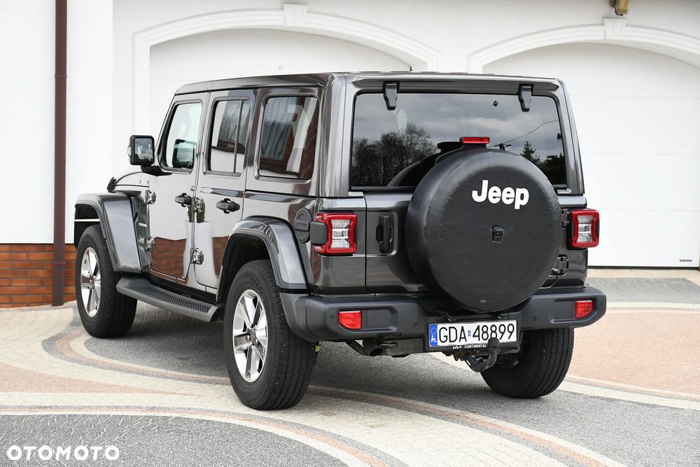Jeep Wrangler Unlimited 2.2 CRD Sahara - 18