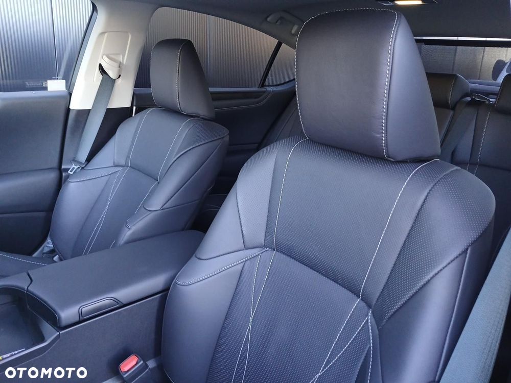 Lexus ES 300h Prestige - 22