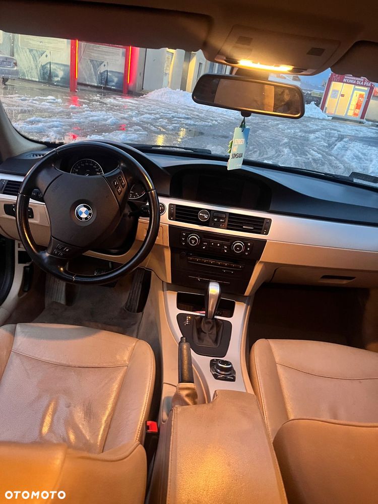 BMW Seria 3 318d - 10