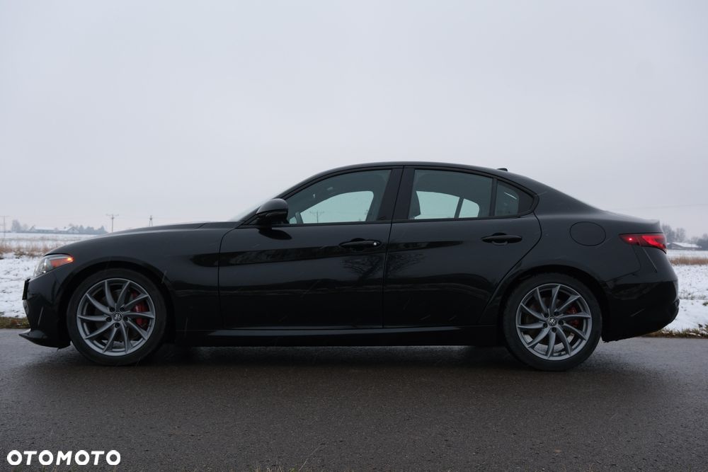 Alfa Romeo Giulia 2.0 Turbo 16V AT8 Veloce - 12