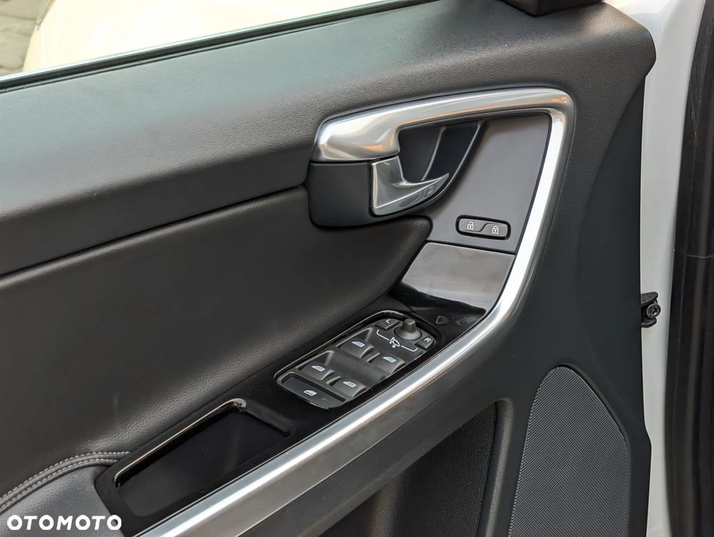 Volvo XC 60 D3 Momentum - 20