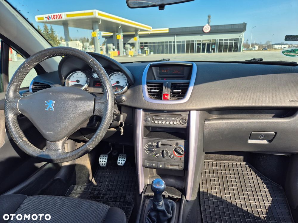 Peugeot 207 CC - 6