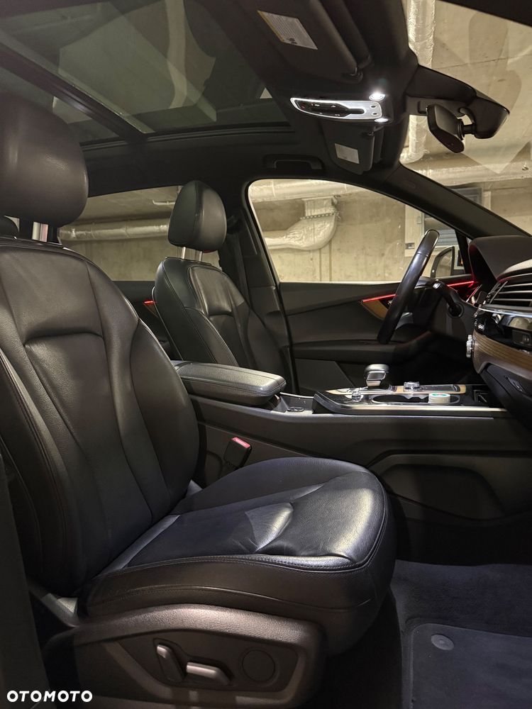 Audi Q7 - 12