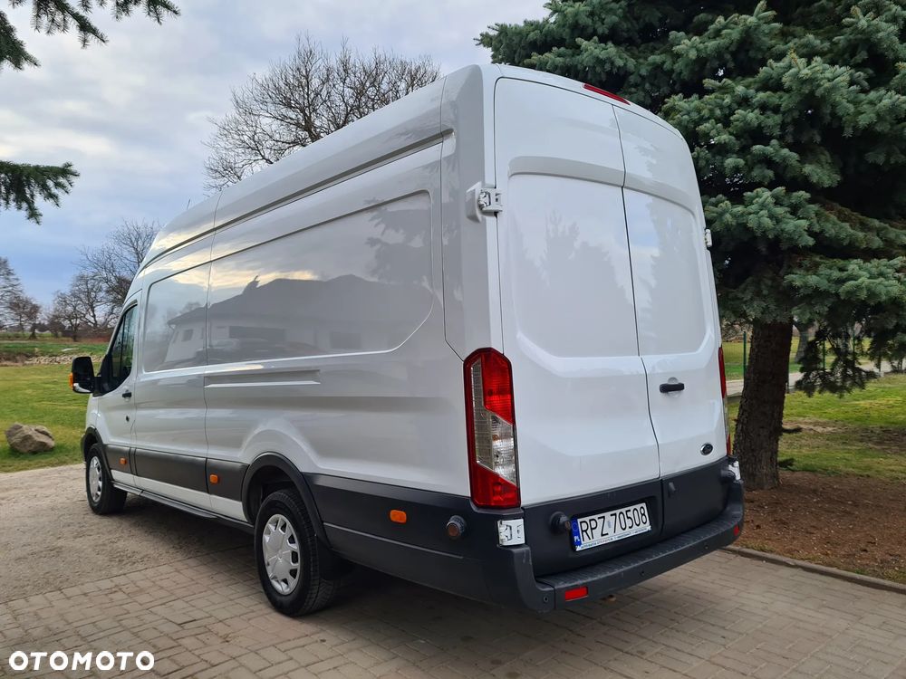 Ford Transit - 13