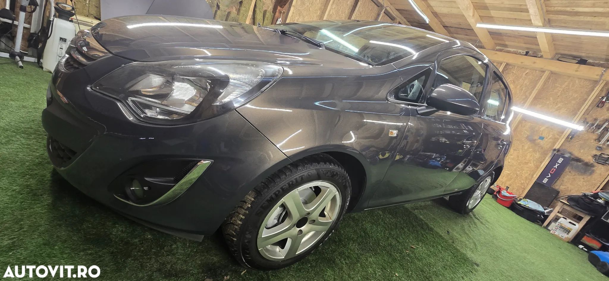 Opel Corsa 1.2 Essentia - 1