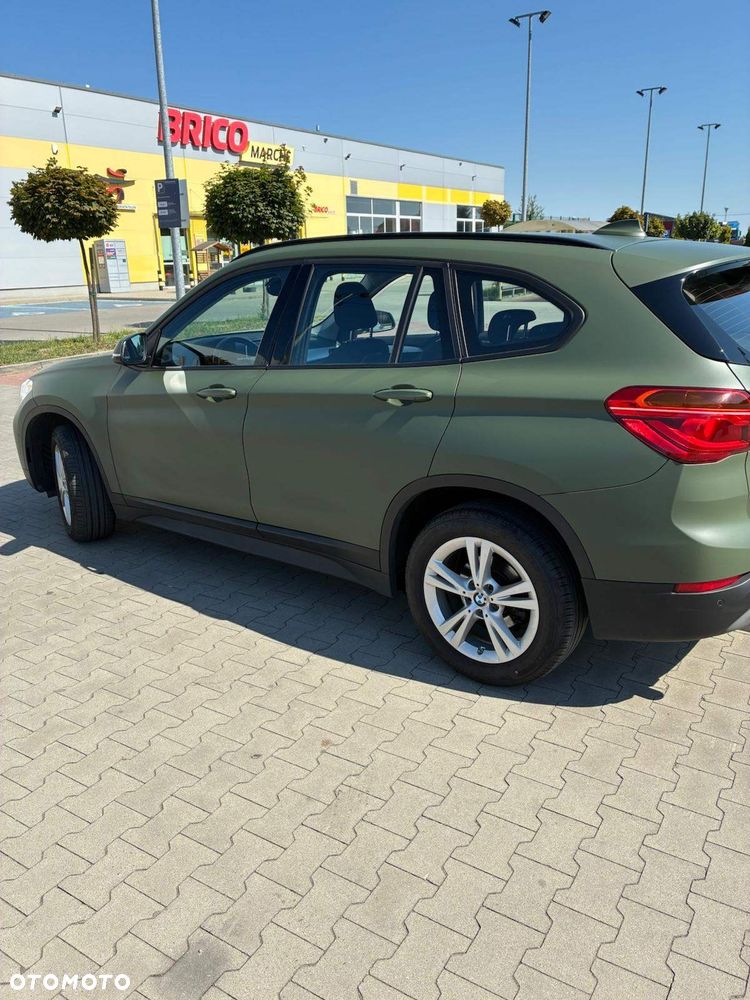 BMW X1 xDrive18d - 16