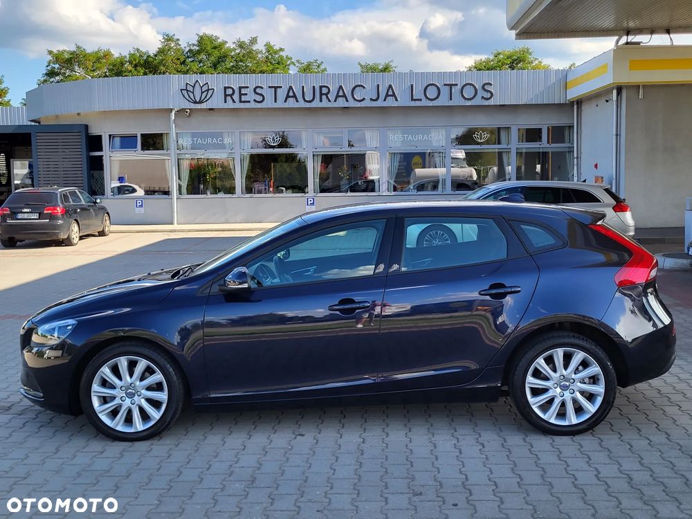 Volvo V40 T2 Momentum - 12