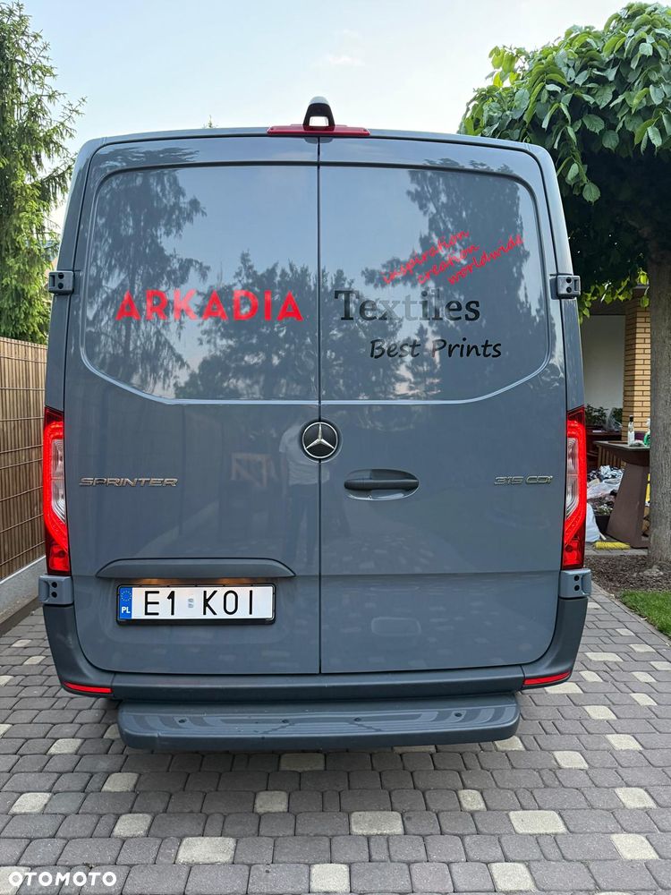 Mercedes-Benz Sprinter - 4