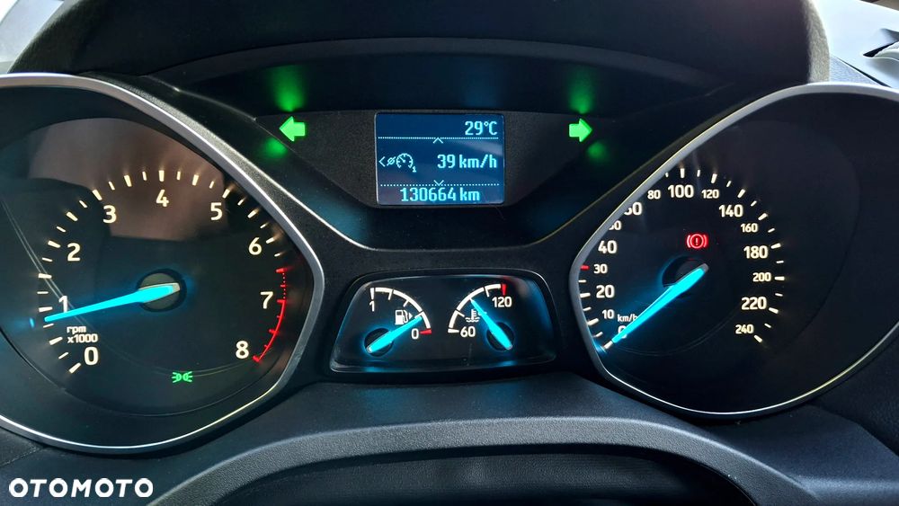 Ford Kuga 1.5 EcoBoost 2x4 Cool & Connect - 11