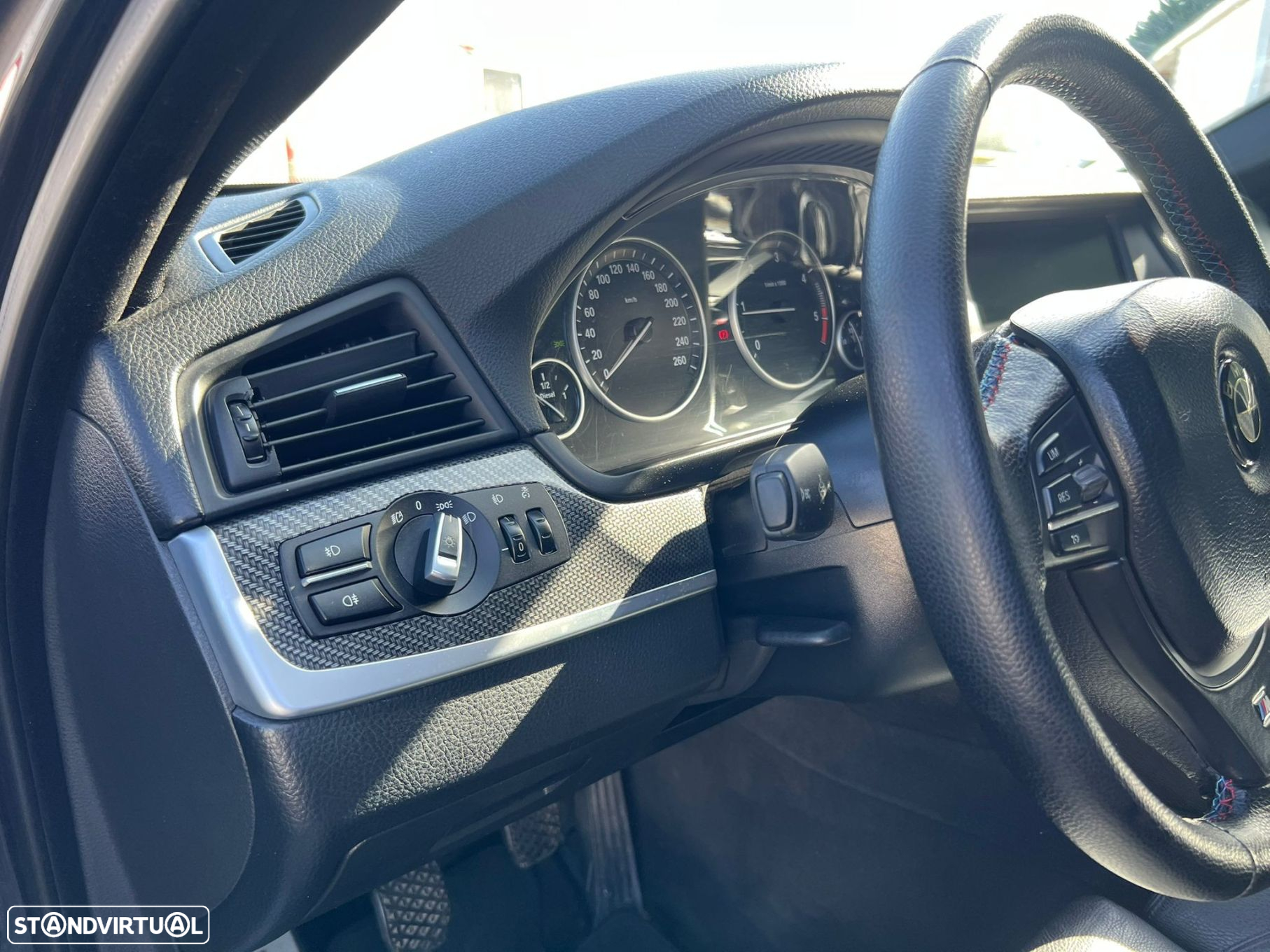 BMW 520 d Pack M - 38