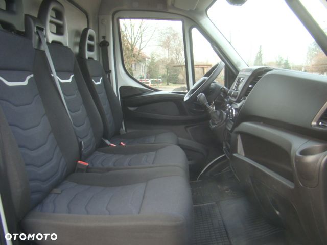 Iveco DAILY 35 C 15 3.5T 4.60M 3.5T NA HAKU CLIMATRONIC - 19