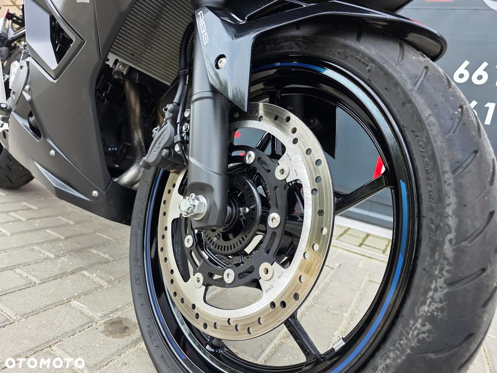 Kawasaki Ninja 500 - 27