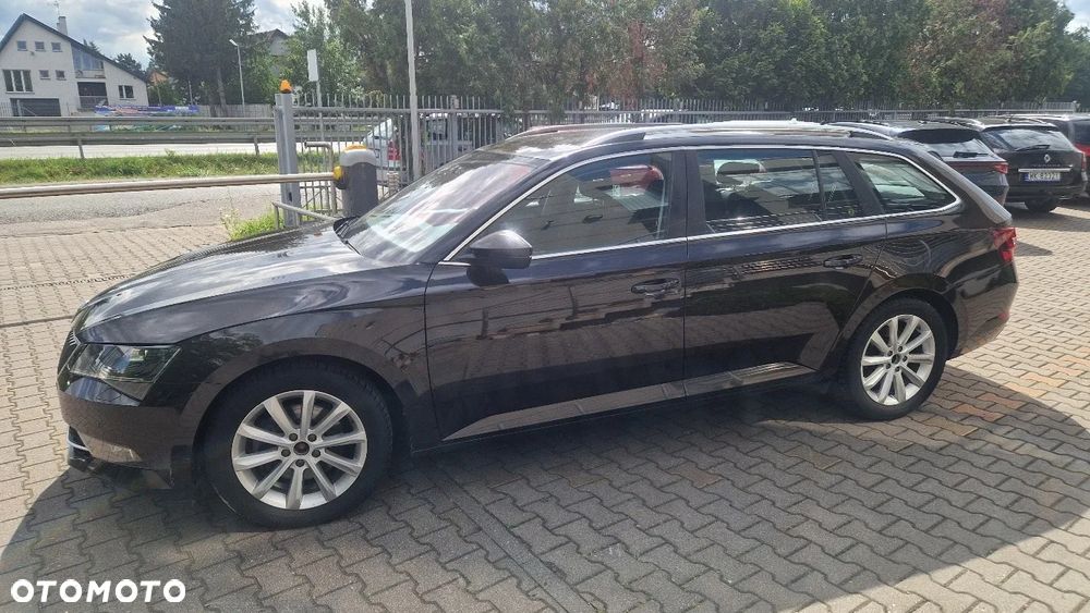 Skoda Superb 2.0 TDI 4x4 Style DSG - 26