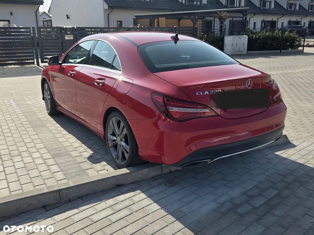 Mercedes-Benz CLA 220 4-Matic - 5