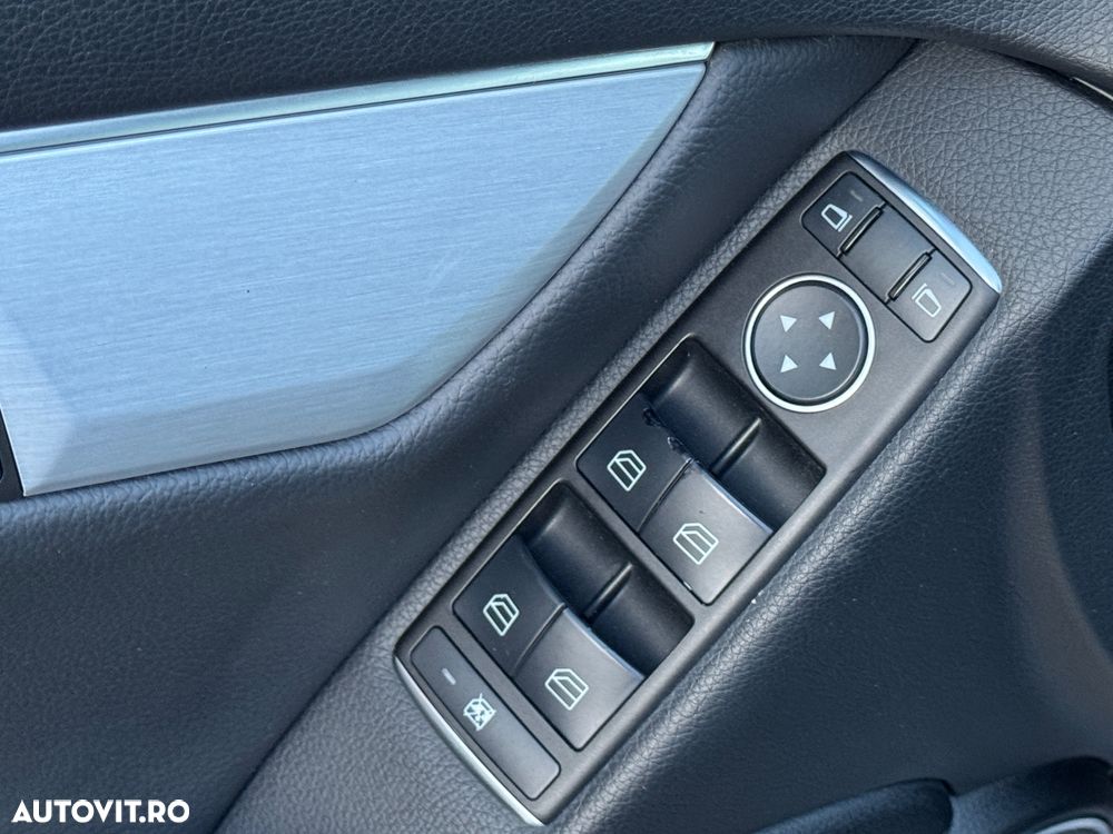 Mercedes-Benz C - 14