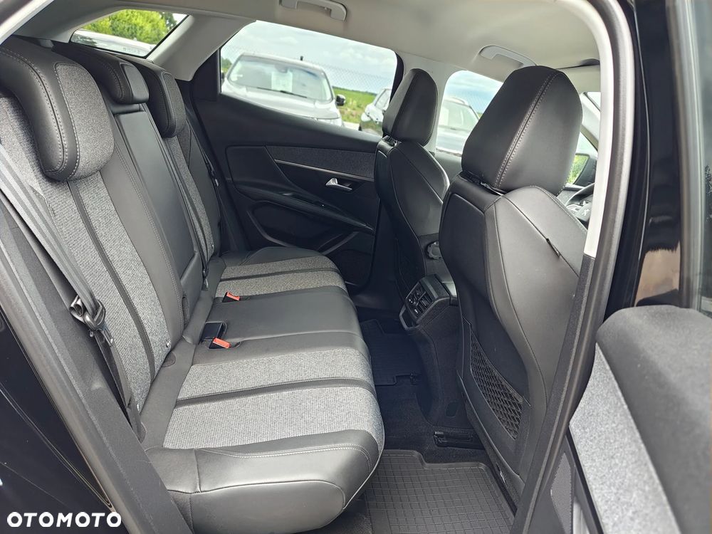 Peugeot 3008 BlueHDi 180 Stop & Start EAT8 Allure - 23