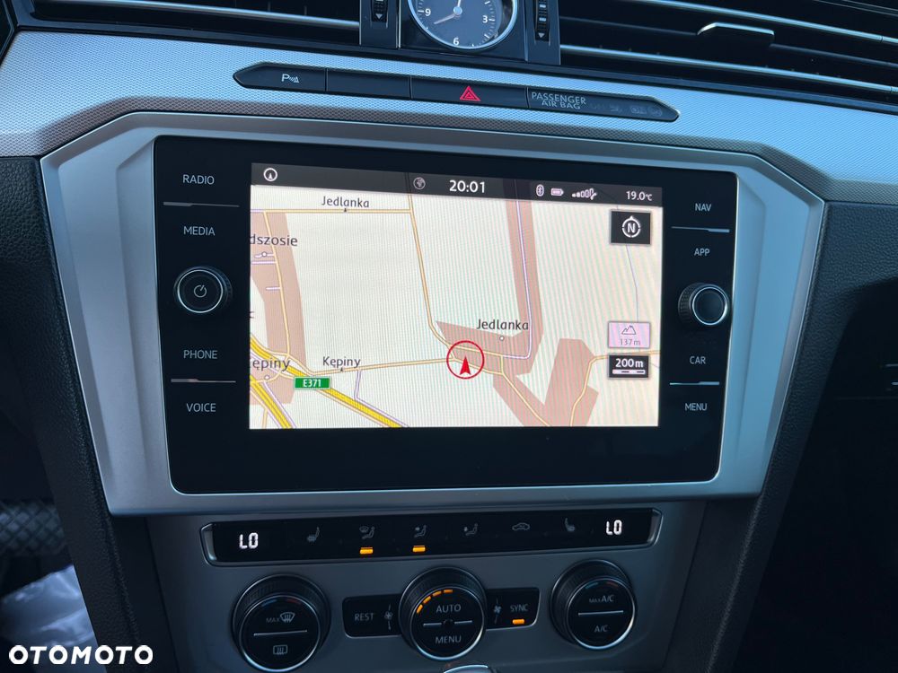 Volkswagen Passat Variant 2.0 TDI BMT Highline DSG - 13