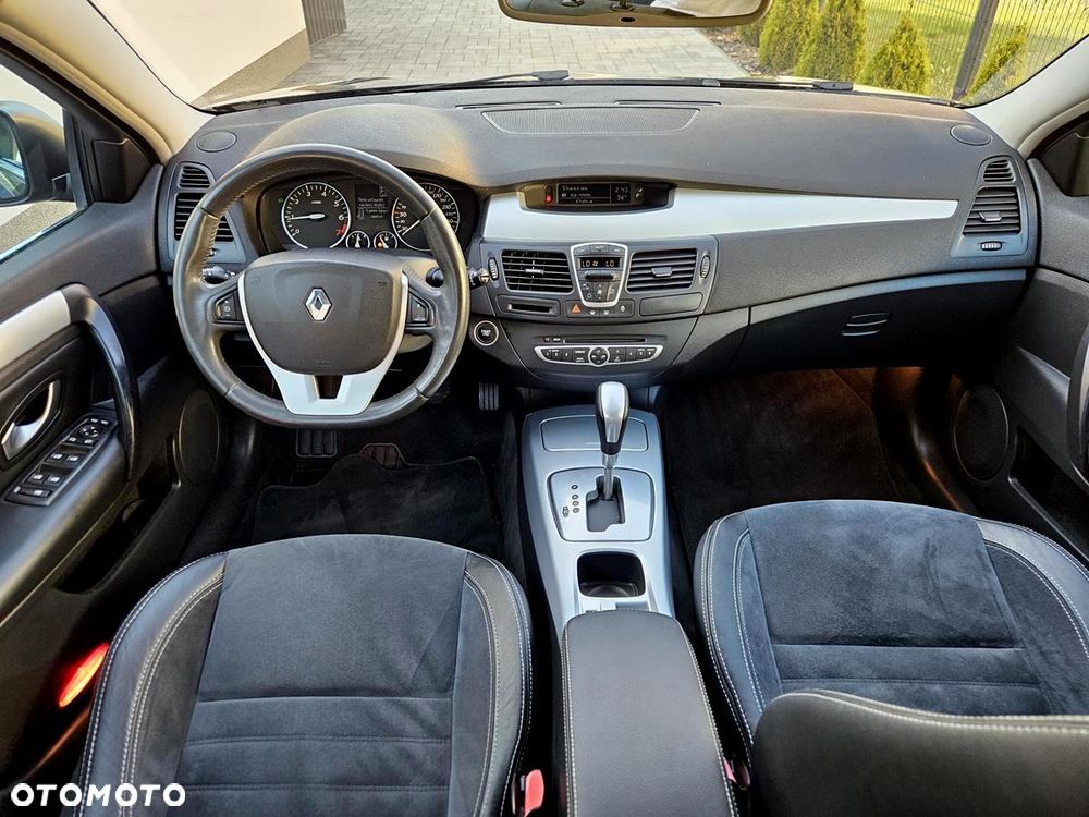 Renault Laguna 2.0T Initiale - 19